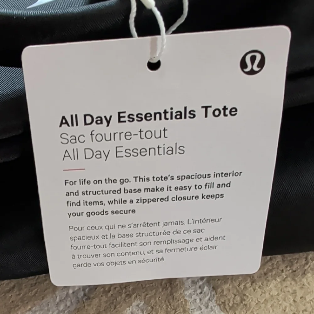 Lululemon All Day Essentials Tote Black NWT - Picture 11 of 13